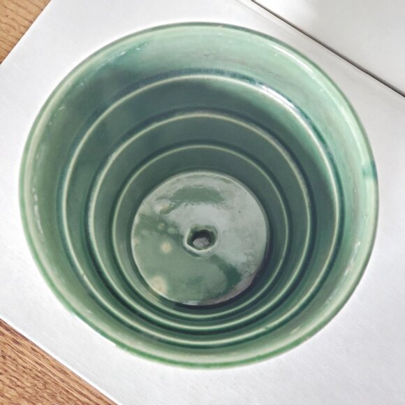 4.75 Inch Tall McCoy Green Ceramic Planter, MCM Home Décor, Made In USA - Picture 3 of 8